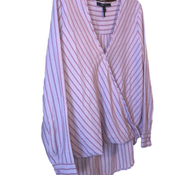 BCBG Maxazria Pink and Mauve Striped Blouse Faux wrap V Neck high-lo Size Small - Picture 3 of 12